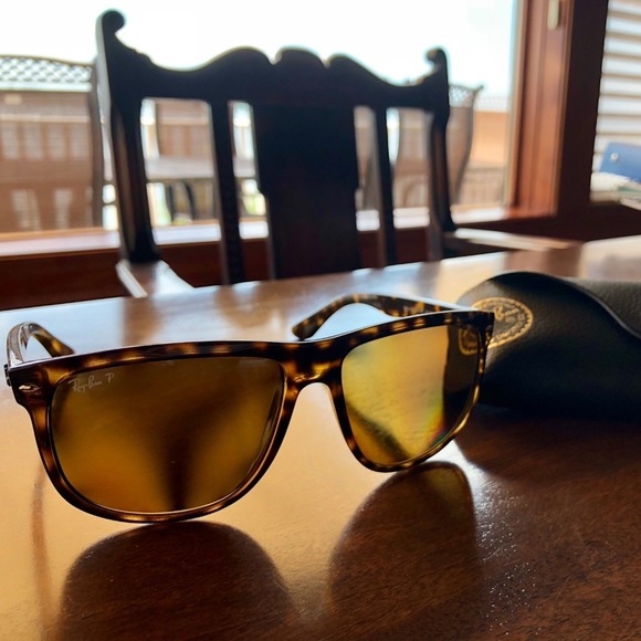 Ray Ban
